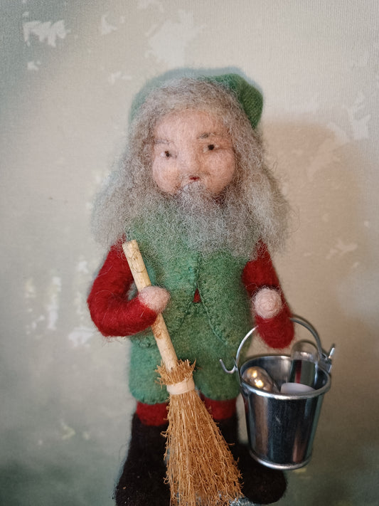 Haunted Doll mit Wichtel - Gumbart