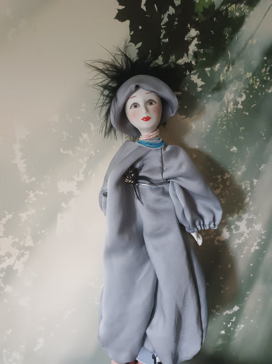 Haunted Doll mit menschlicher Seele - Helene