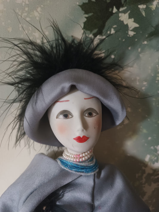 Haunted Doll mit menschlicher Seele - Helene